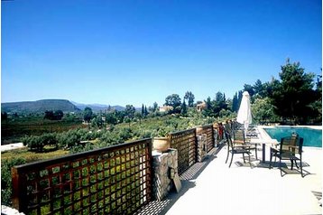 Grecja Privát Tolo, Zewnątrz